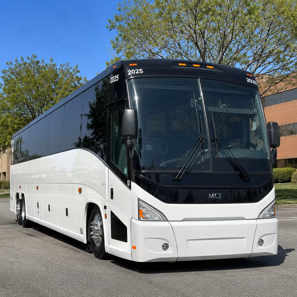 oakland arena and concord pavilion concert shuttle buses