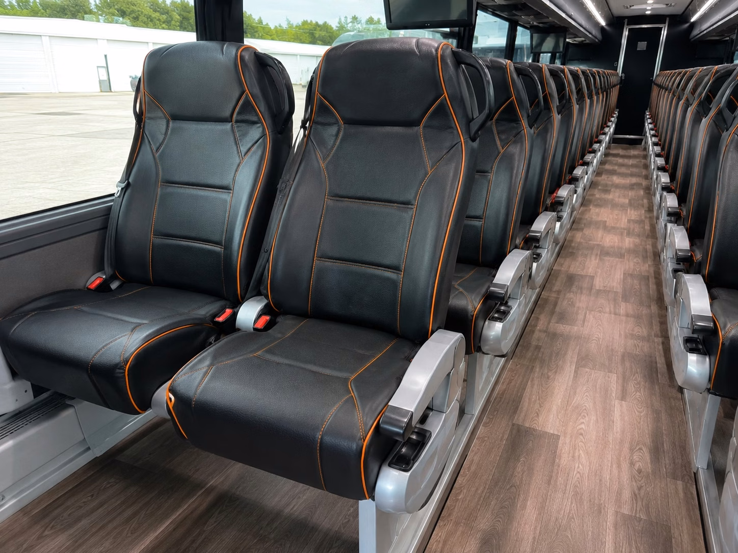 oracle park shuttle bus rentals for san francisco giants games